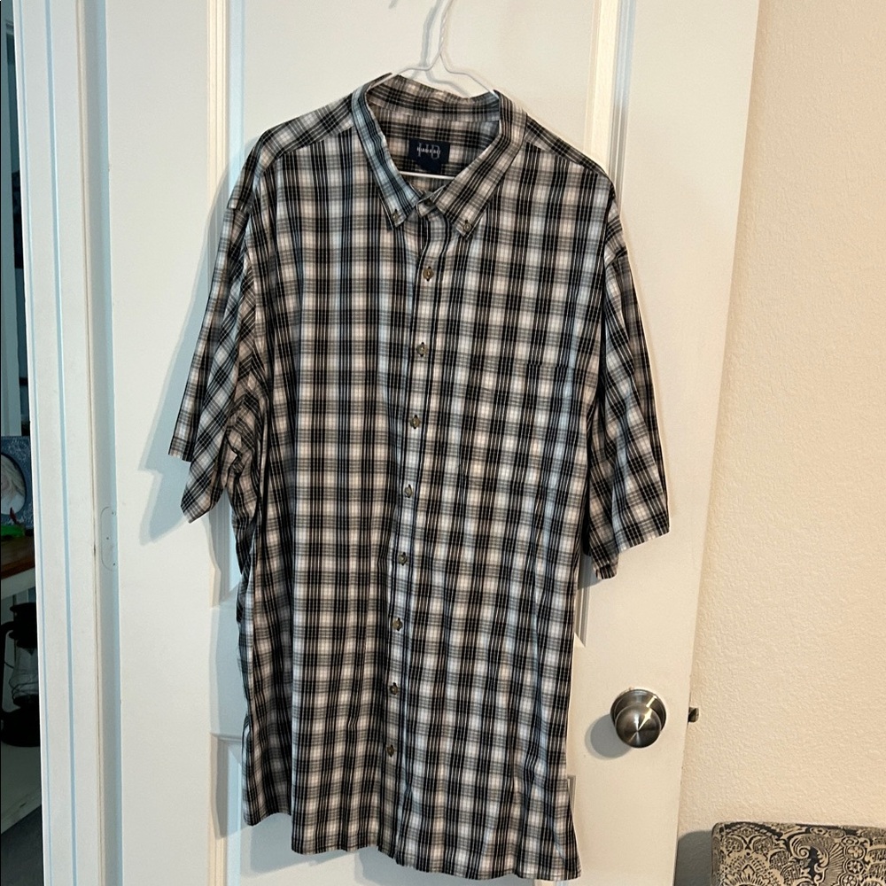 Haggar Black and White Checkered Shirt